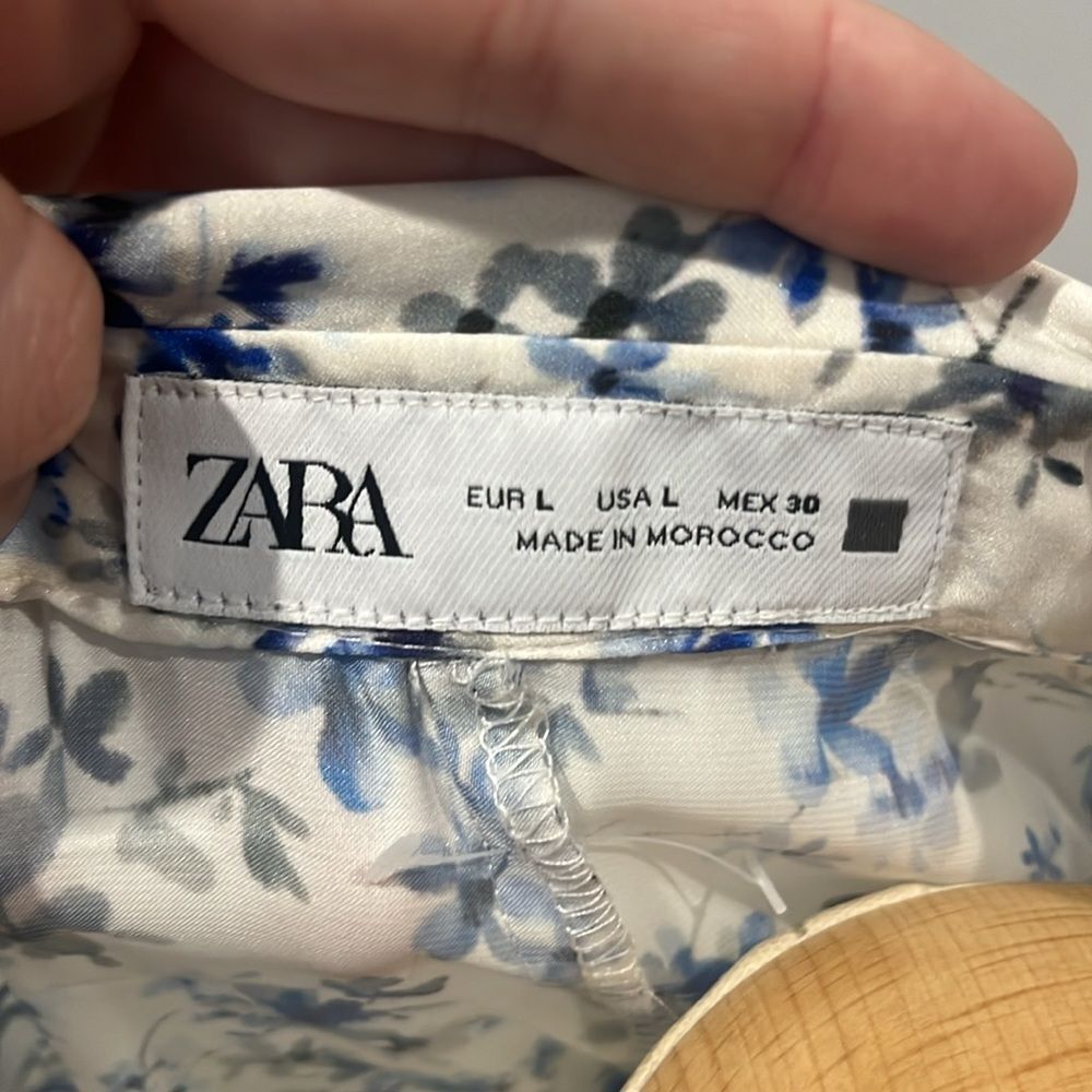 Zara Floral‎ Button-Up Blouse - Picture 5 of 5